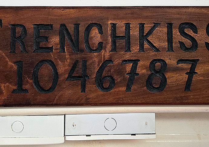 Official No: 1046787 - SV French Kiss